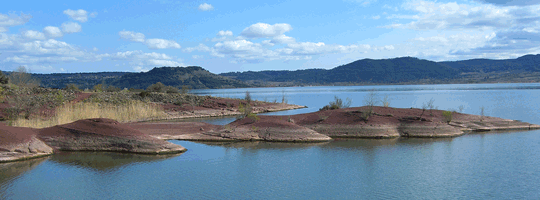 Lake Salagou